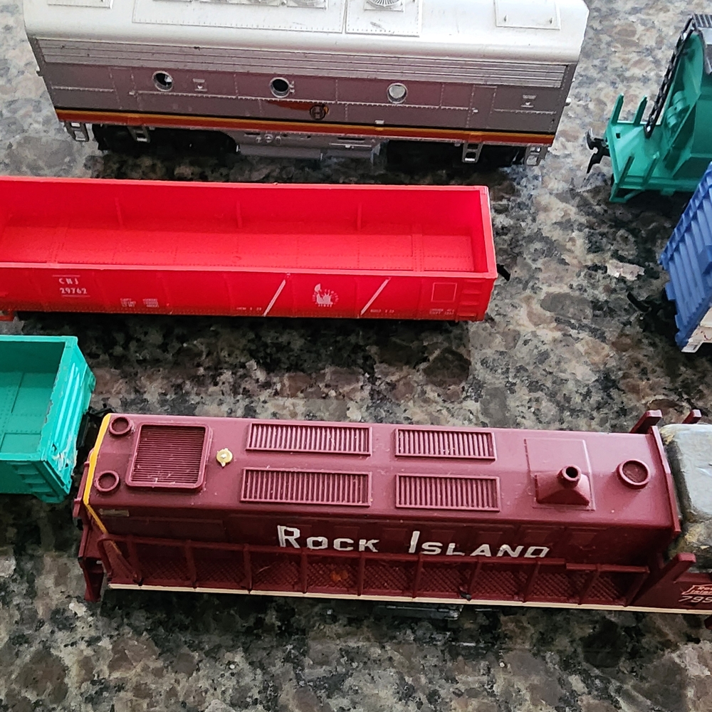 Colorful Train Set for Kids - Picture 3 of 4